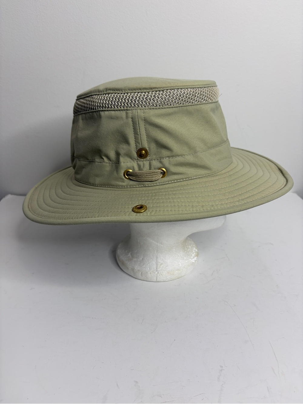 The Tilley Airflo Hat Mens 7 3/8 Green Breathable Boonie Hat Made in Canada LTM3